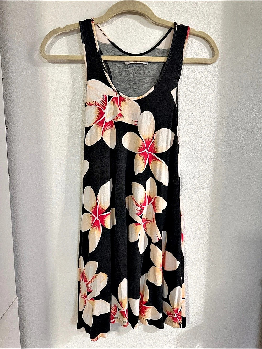 Ava Sky Floral Maxi Dress in Black & Pink